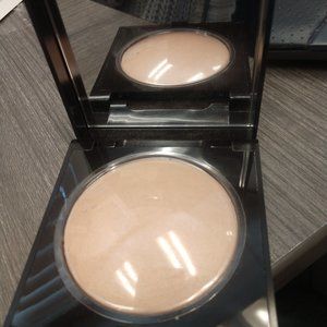 Laura Mercier Highlight 01